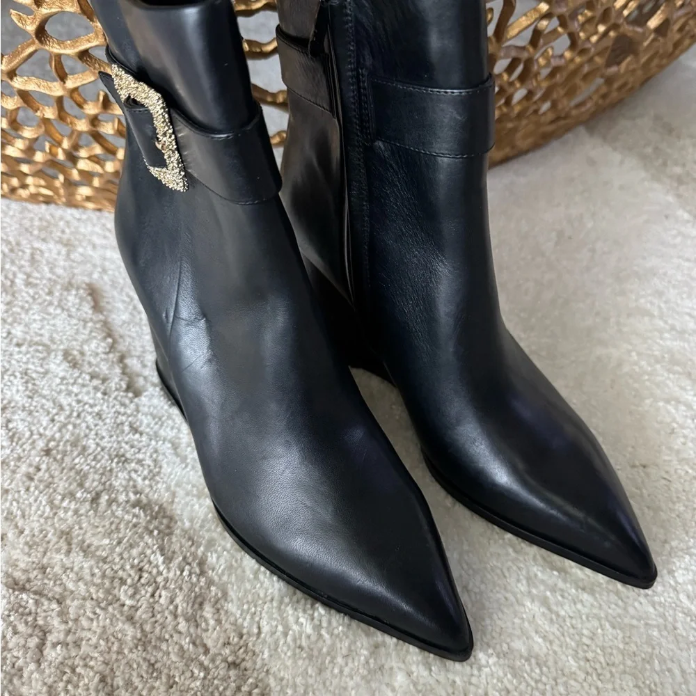 Sam Edelman Black Ankle Boots with Gold Buckle - Picture 12 of 13